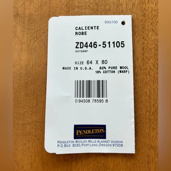 Pendleton Beaver State Caliente Wool Robe/Blanket. Black, Red & White - Picture 11 of 11